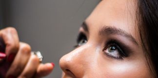 Trucuri simple de machiaj pe care trebuie sa le incercati