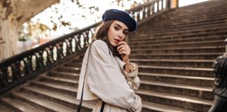 Tot mai multe studente fac videochat in Bucuresti. Ce asteptari au fetele?