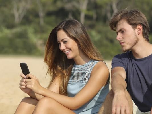 Ce sa fac daca iubitul meu este foarte gelos – sfaturi si trucuri