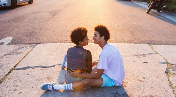 Intalniri cu mai multi parteneri in acelasi timp: Sfaturi pentru a le realiza cu succes