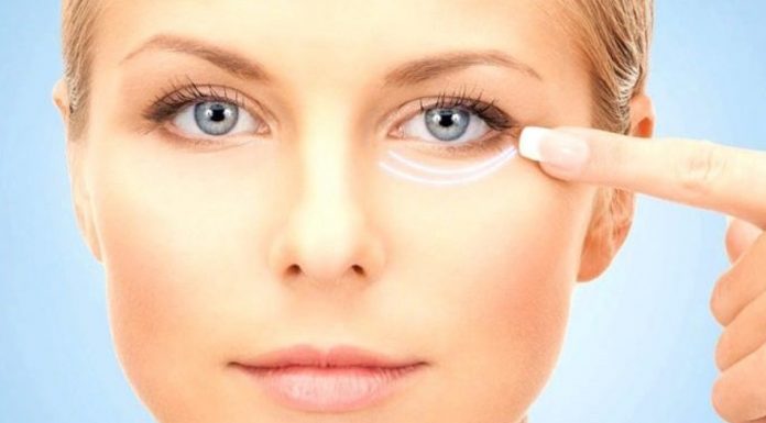 Remediu naturist de cafea si mango pentru a elimina cearcanele